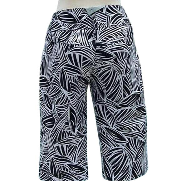 Cache Geometric Floral Bermuda Walking City Pant Short Stretch New NWT $88 - Picture 2 of 2